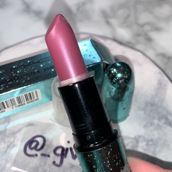GODESS OF THE SEA ALLURING AQUATIC LE Cremesheen Lipstick MAC - Picture 3 of 13